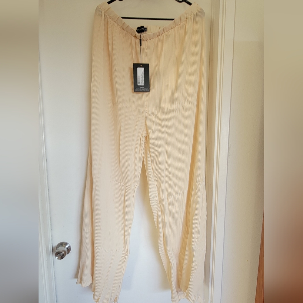 PrettyLittle Thing Plisse High Waisted Wide Leg Trousers & Matching Blouse